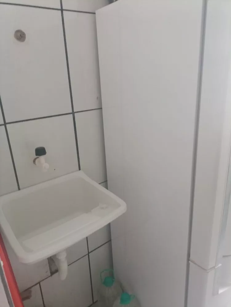 Apartamento à venda com 2 quartos, 58m² - Foto 2