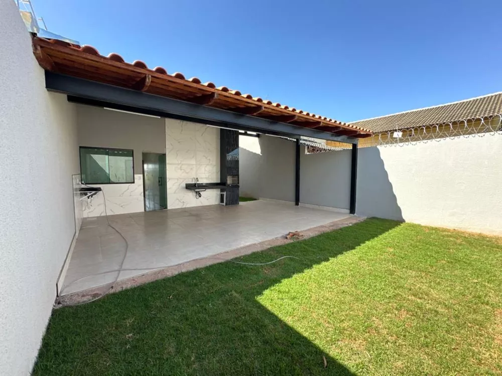 Casa à venda com 3 quartos, 225m² - Foto 3