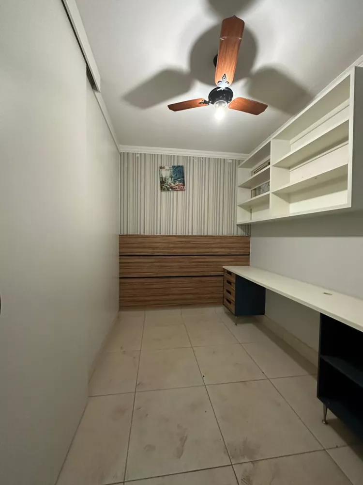 Casa à venda com 3 quartos, 200m² - Foto 3