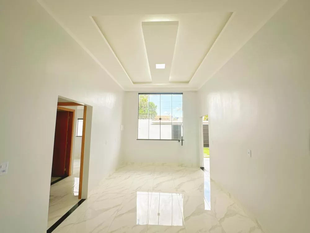 Casa à venda com 3 quartos, 200m² - Foto 3