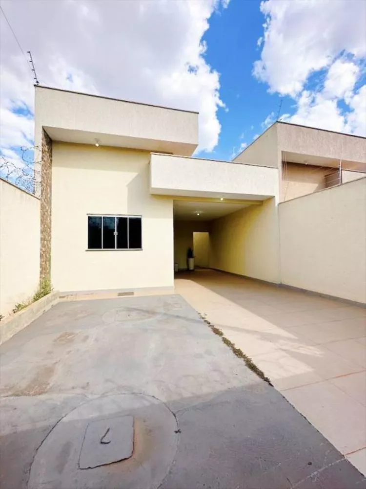 Casa à venda com 2 quartos, 202m² - Foto 1