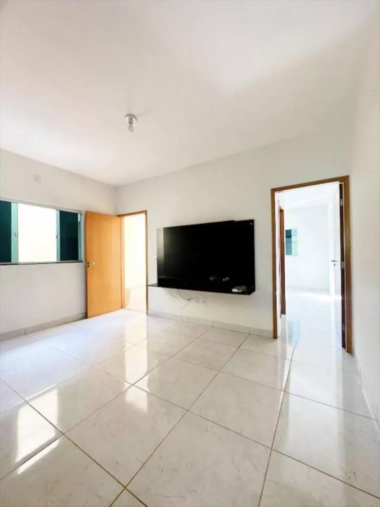 Casa à venda com 2 quartos, 202m² - Foto 3