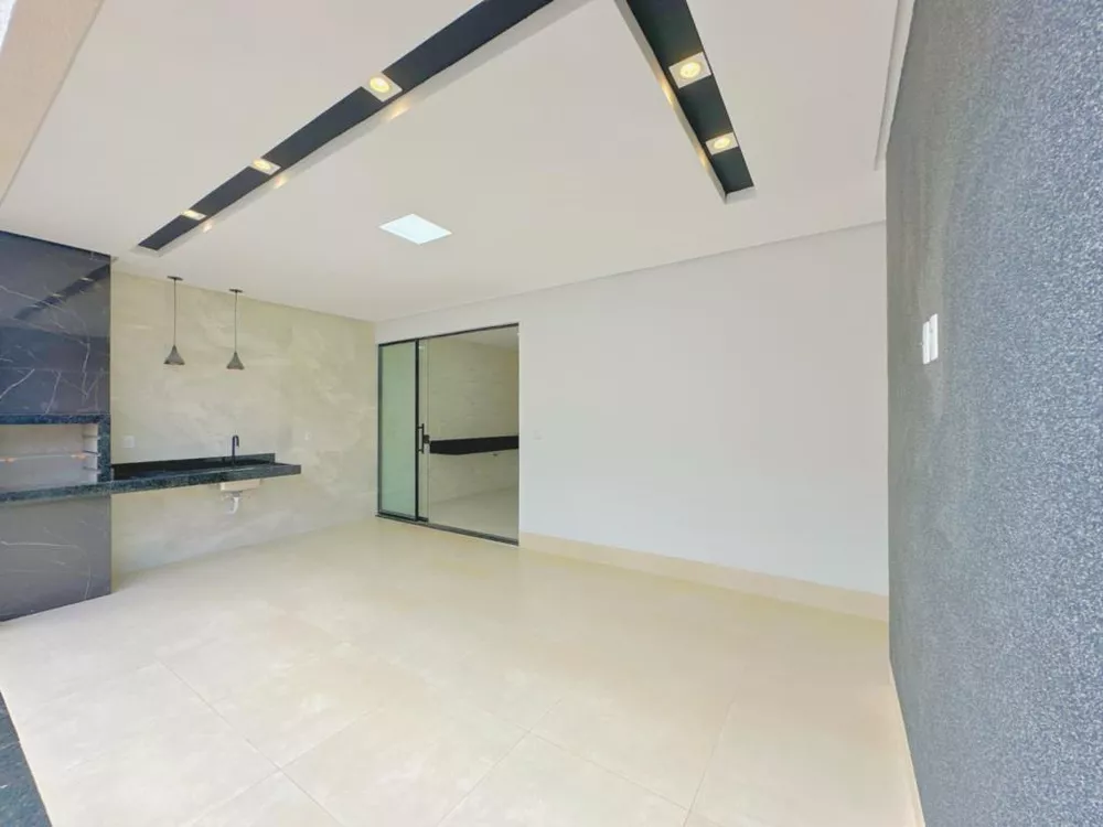 Casa à venda com 3 quartos, 225m² - Foto 3