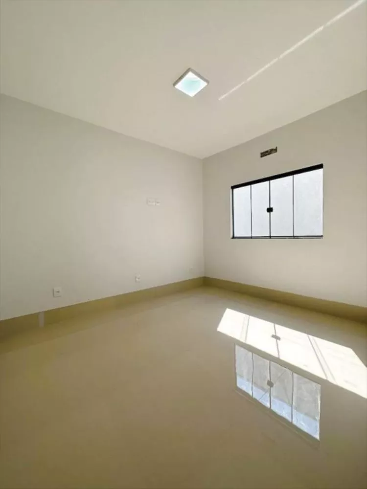 Casa à venda com 3 quartos, 360m² - Foto 4