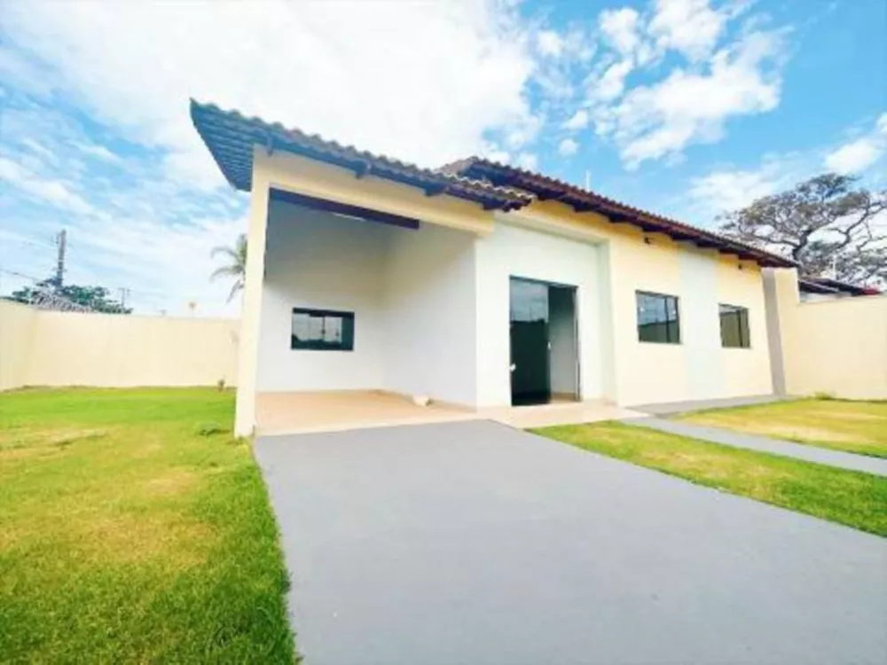 Casa à venda com 3 quartos, 220m² - Foto 1