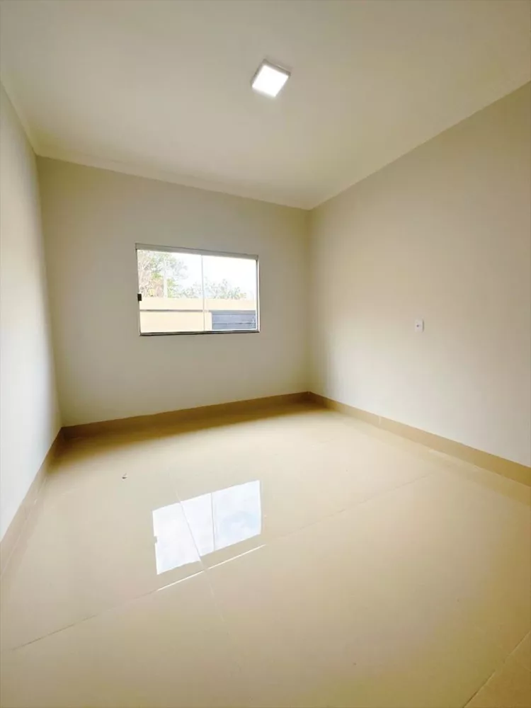 Casa à venda com 3 quartos, 200m² - Foto 3