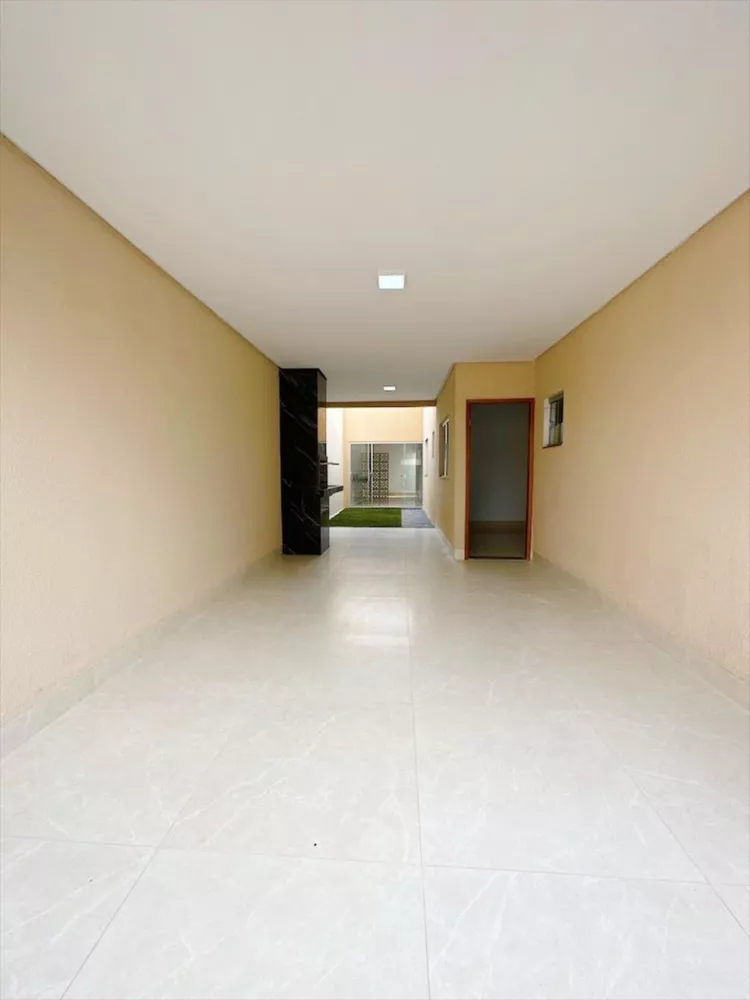 Casa à venda com 3 quartos, 200m² - Foto 2