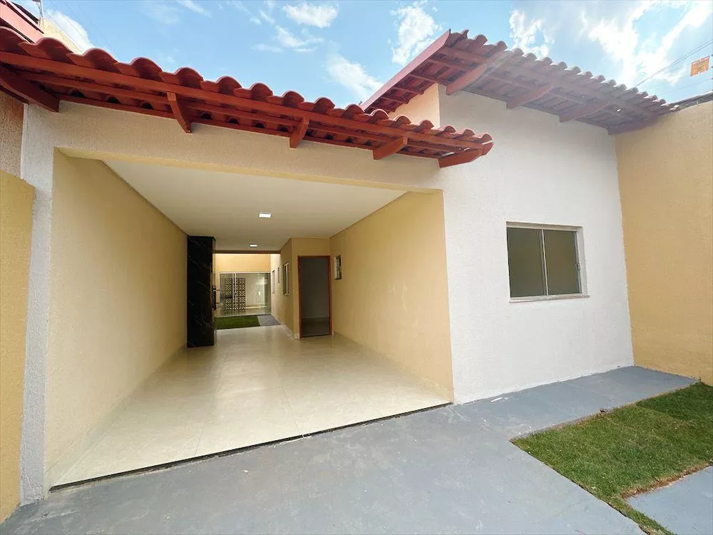 Casa à venda com 3 quartos, 200m² - Foto 1