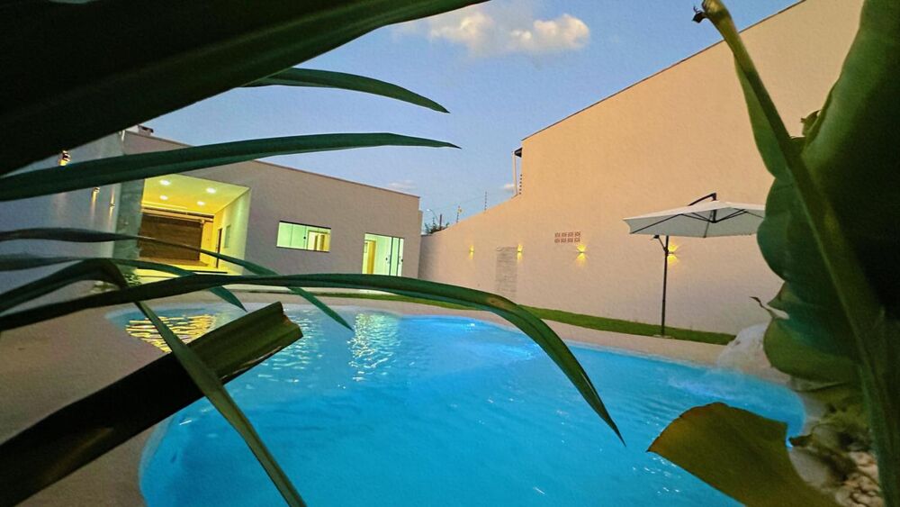 Casa à venda com 3 quartos, 370m² - Foto 2