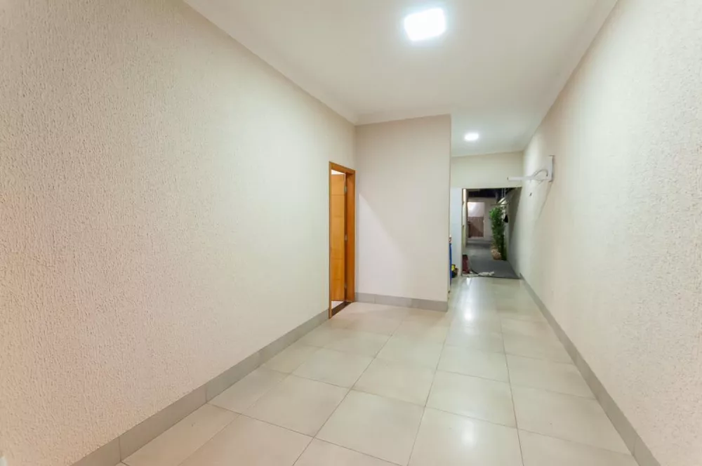 Casa à venda com 3 quartos, 200m² - Foto 10