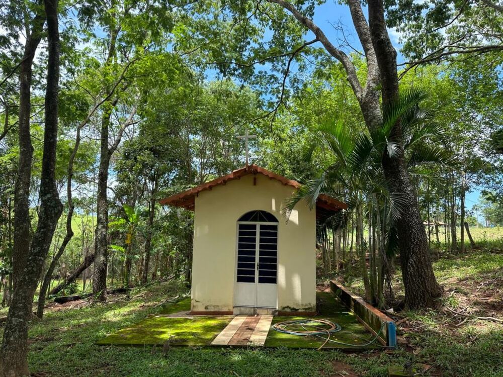 Chácara à venda com 5 quartos, 67200m² - Foto 1