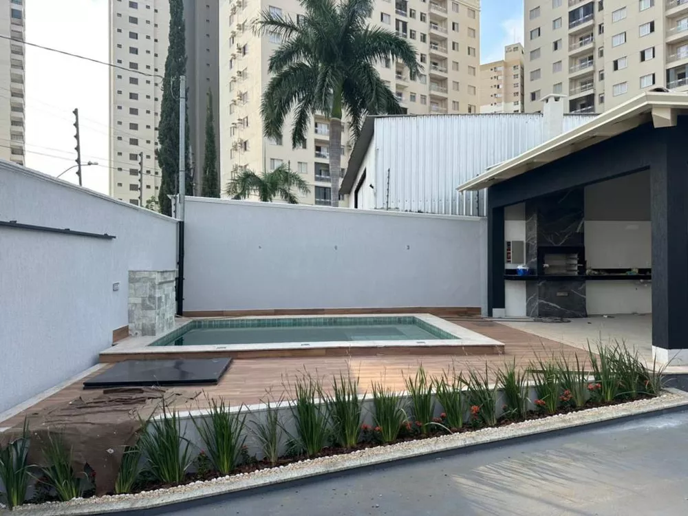 Casa à venda com 4 quartos, 500m² - Foto 3