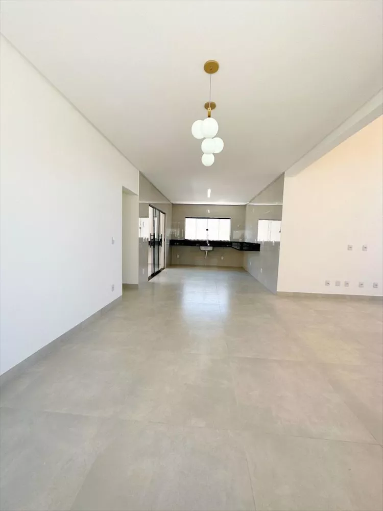 Casa à venda com 3 quartos, 200m² - Foto 10