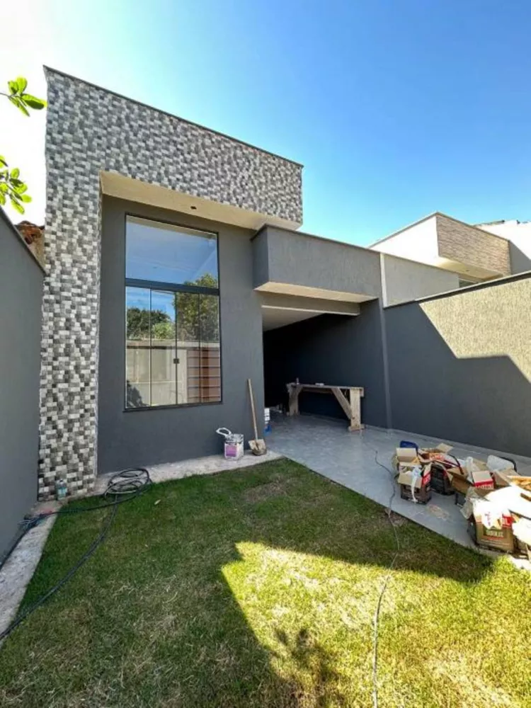 Casa à venda com 3 quartos, 180m² - Foto 1