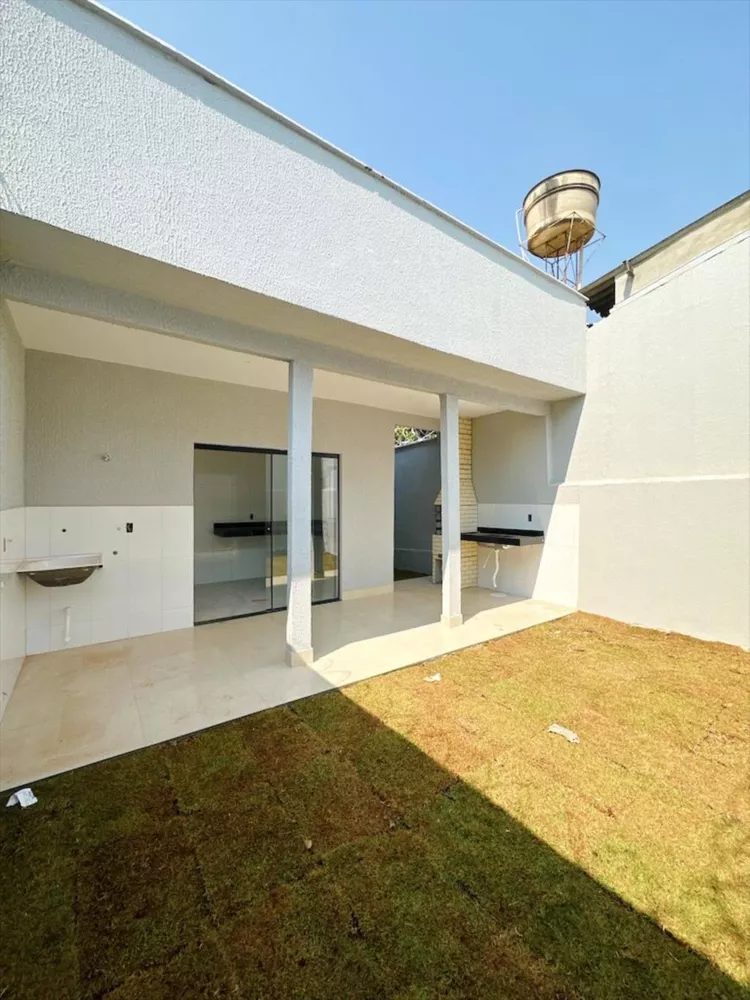 Casa à venda com 3 quartos, 110m² - Foto 2