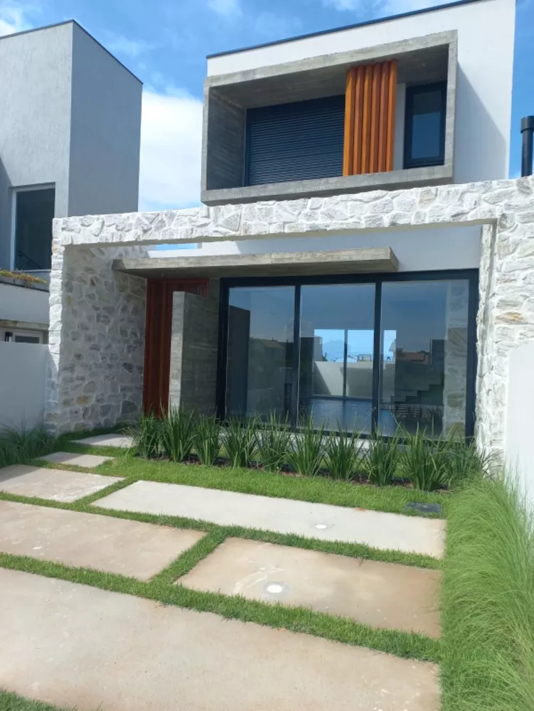 Casa, 3 quartos, 136 m² - Foto 1