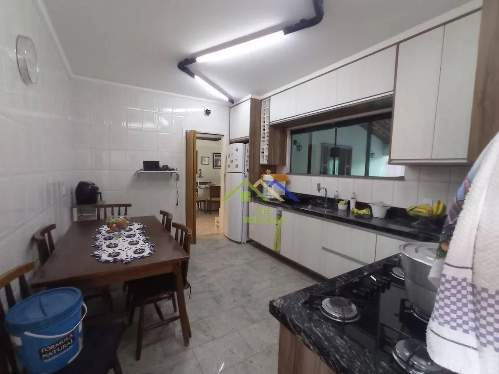 Casa, 3 quartos, 200 m² - Foto 2