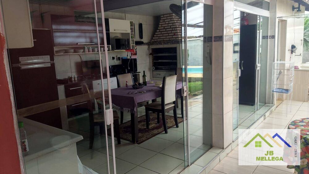 Casa à venda com 5 quartos, 237m² - Foto 5