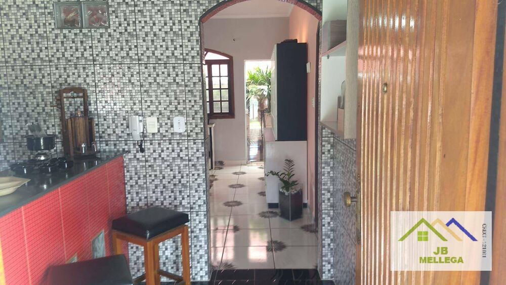 Casa à venda com 5 quartos, 237m² - Foto 15