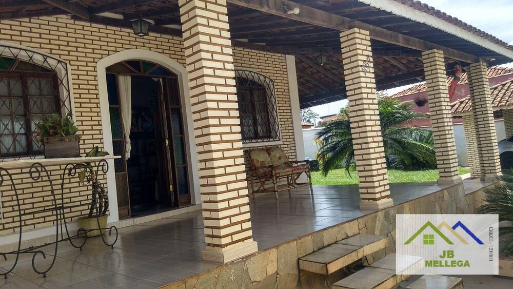 Casa à venda com 5 quartos, 237m² - Foto 9