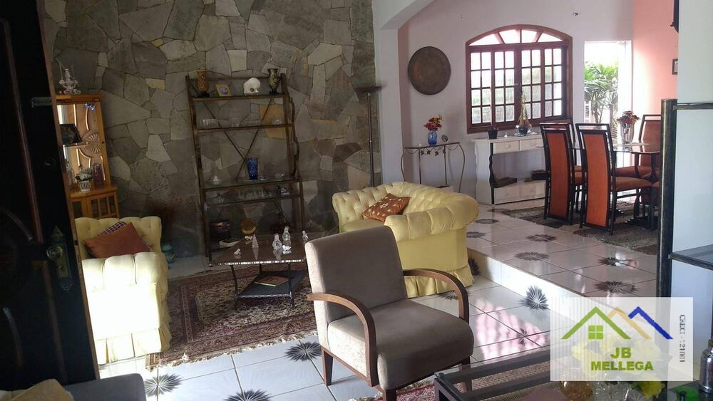 Casa à venda com 5 quartos, 237m² - Foto 32