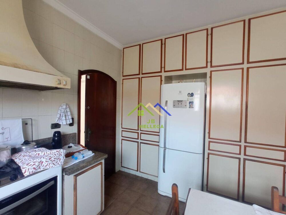Sobrado, 3 quartos, 298 m² - Foto 3