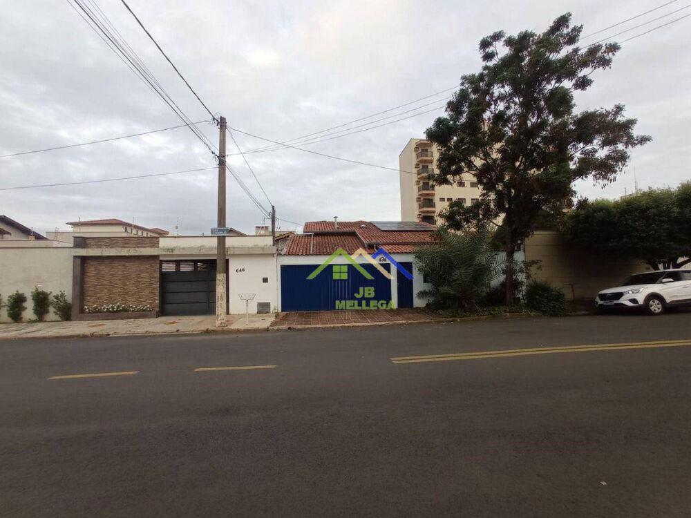 Casa, 3 quartos, 240 m² - Foto 1