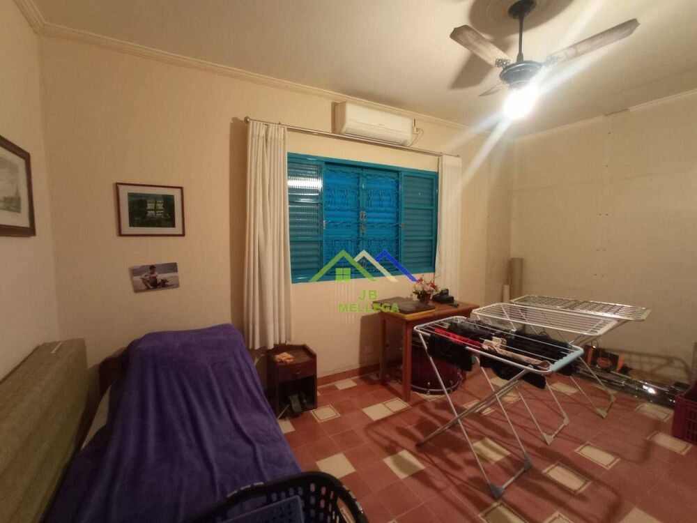 Casa, 3 quartos, 240 m² - Foto 2