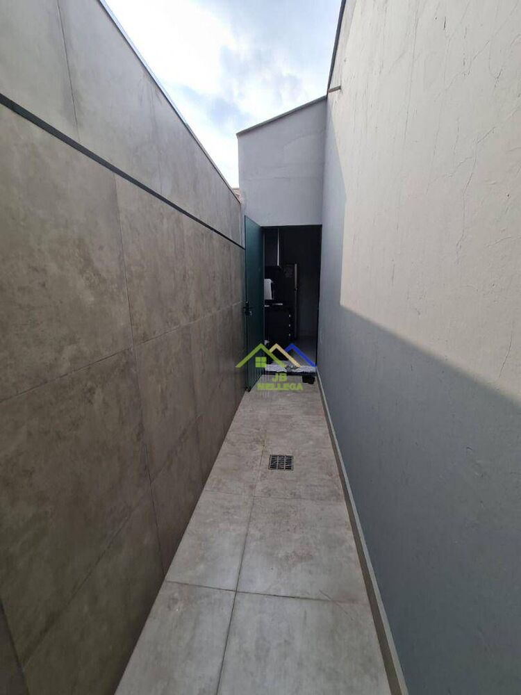 Casa à venda com 3 quartos, 145m² - Foto 4
