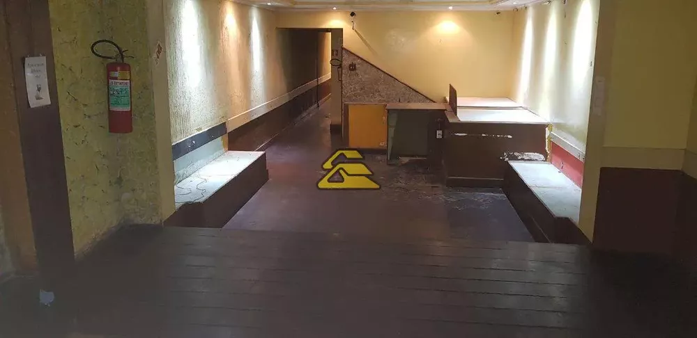Loja-Salão, 380 m² - Foto 1