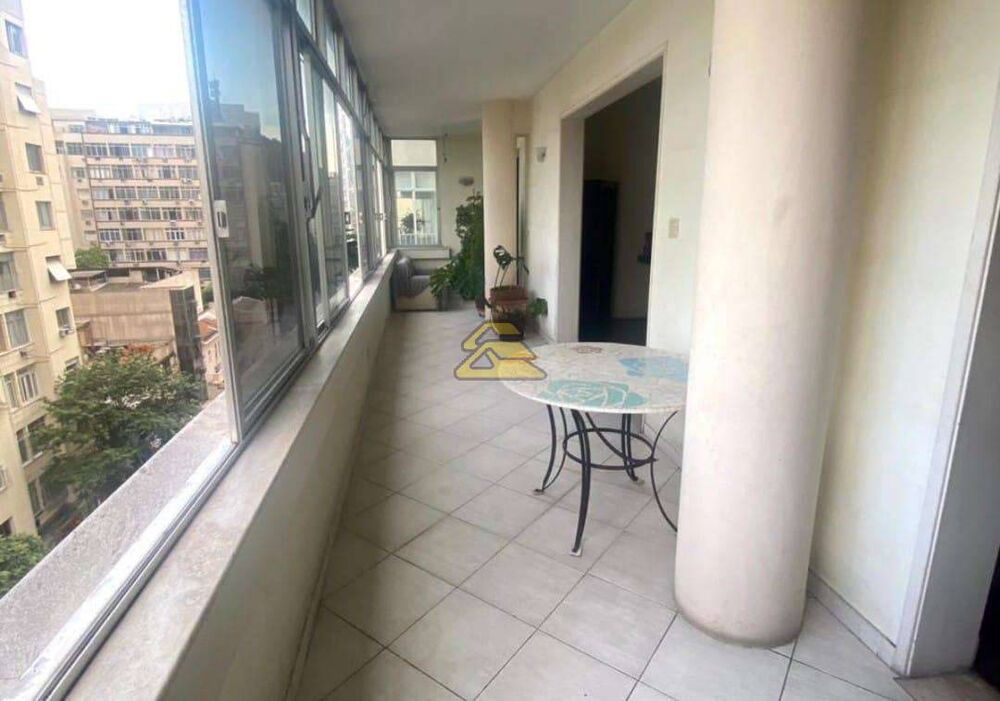 Apartamento, 3 quartos, 270 m² - Foto 2
