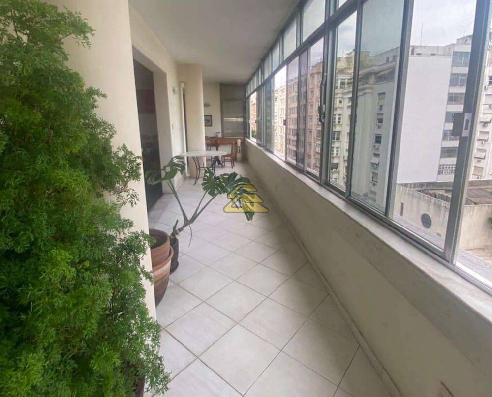 Apartamento, 3 quartos, 270 m² - Foto 1