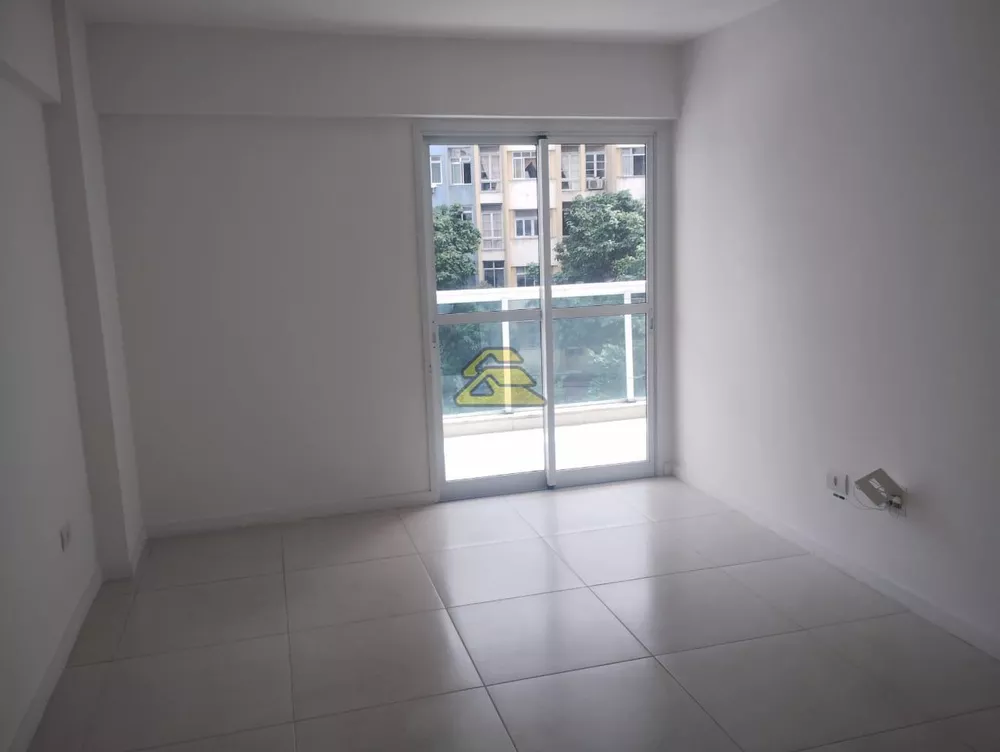 Apartamento à venda com 3 quartos, 94m² - Foto 1