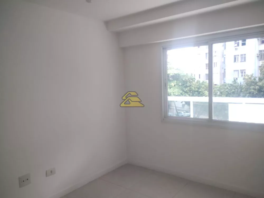 Apartamento à venda com 3 quartos, 94m² - Foto 3