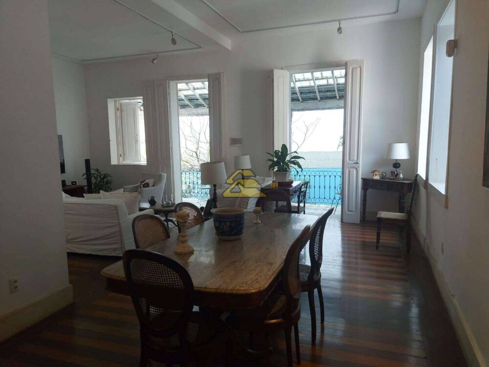 Casa, 3 quartos, 278 m² - Foto 1