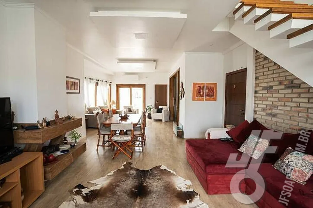 Sobrado, 5 quartos, 390 m² - Foto 1
