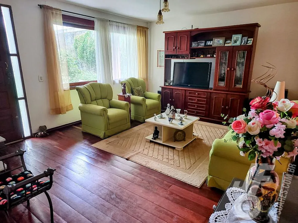 Casa, 4 quartos, 348 m² - Foto 1