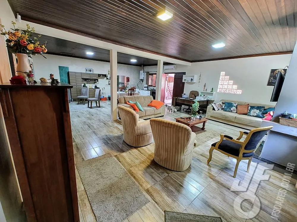 Casa, 2 quartos, 206 m² - Foto 1