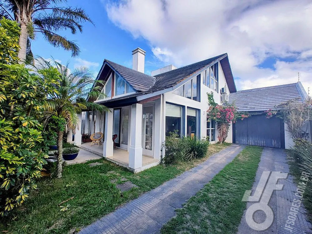 Sobrado, 3 quartos, 284 m² - Foto 1