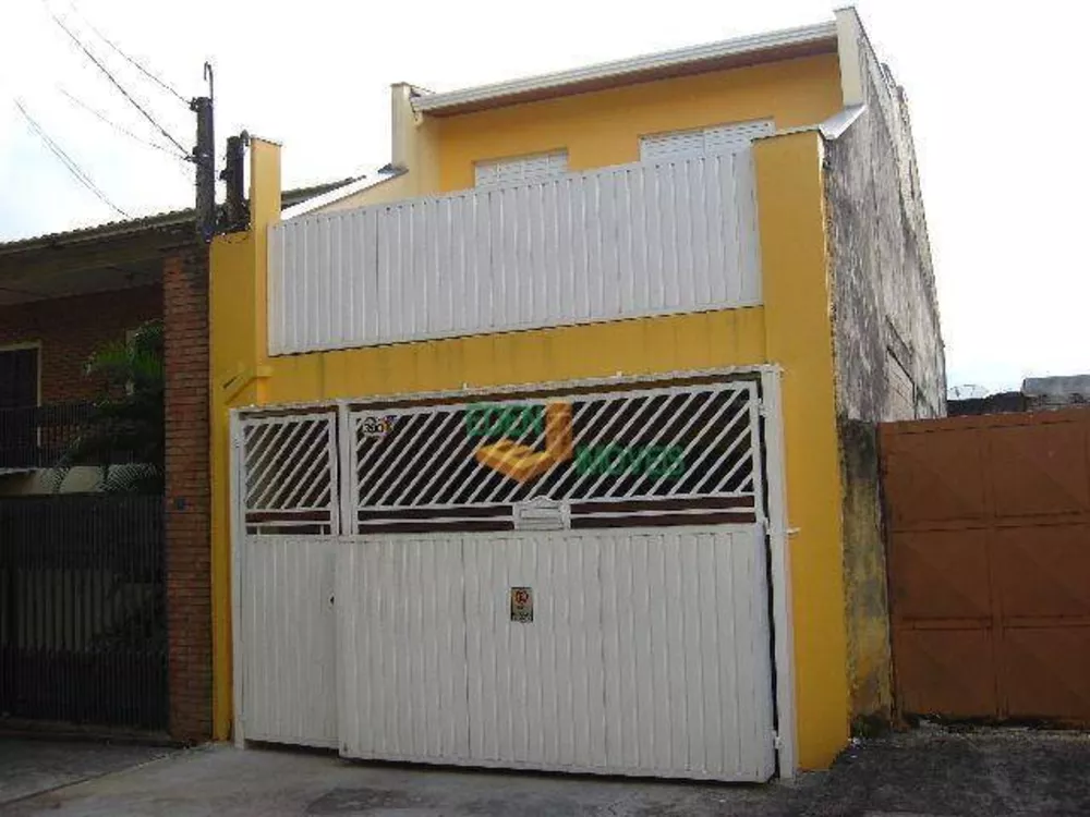 Casa à venda com 4 quartos, 250m² - Foto 1