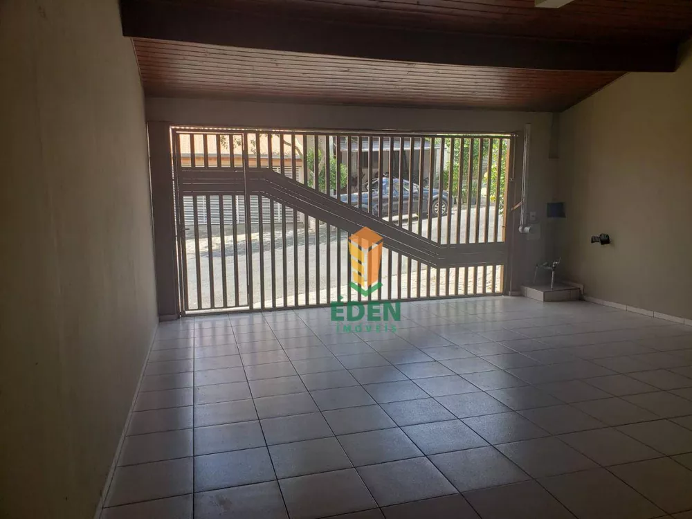 Casa à venda com 3 quartos, 193m² - Foto 3