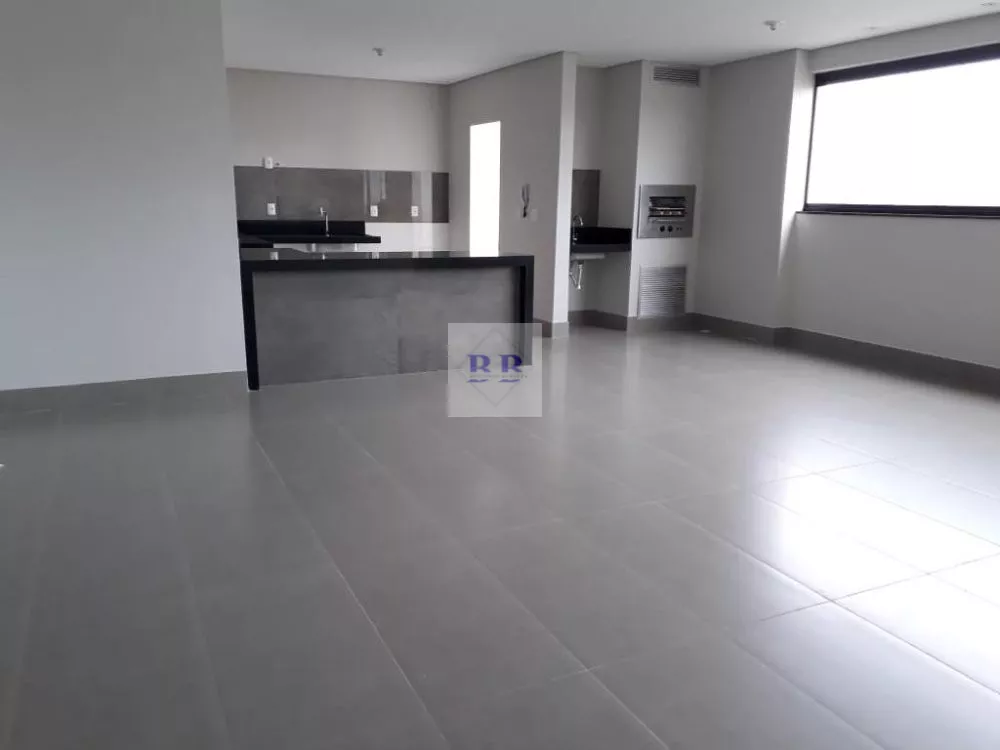 Apartamento à venda com 3 quartos, 150m² - Foto 3