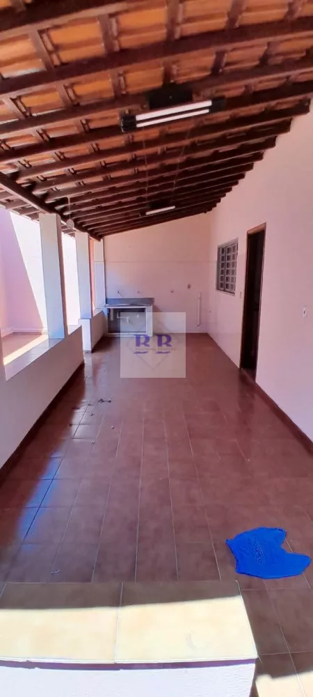 Casa à venda com 3 quartos, 70m² - Foto 4