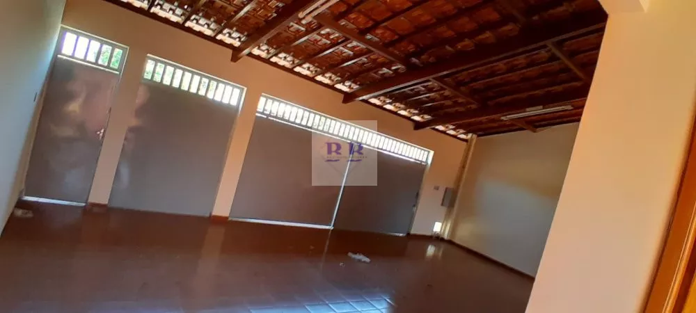 Casa à venda com 3 quartos, 70m² - Foto 1