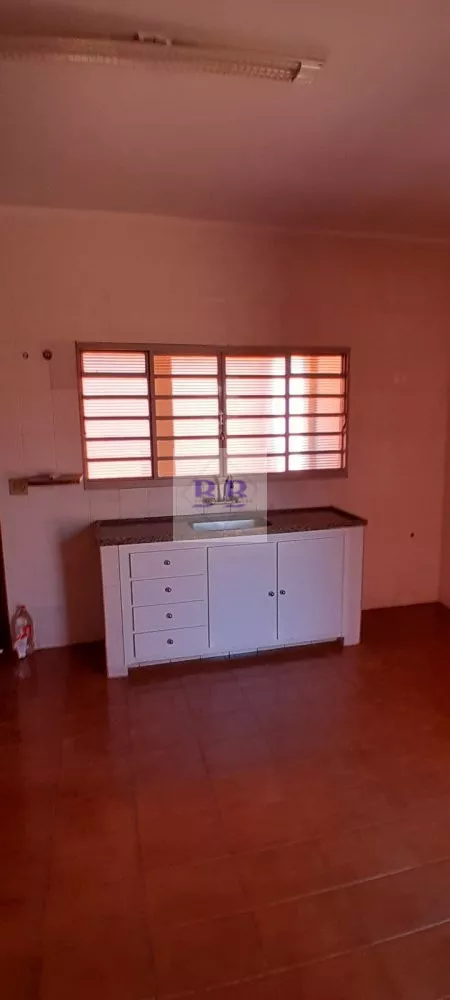 Casa à venda com 3 quartos, 70m² - Foto 2