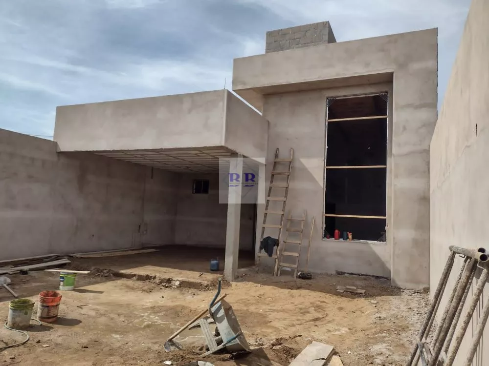 Casa à venda com 3 quartos, 140m² - Foto 1