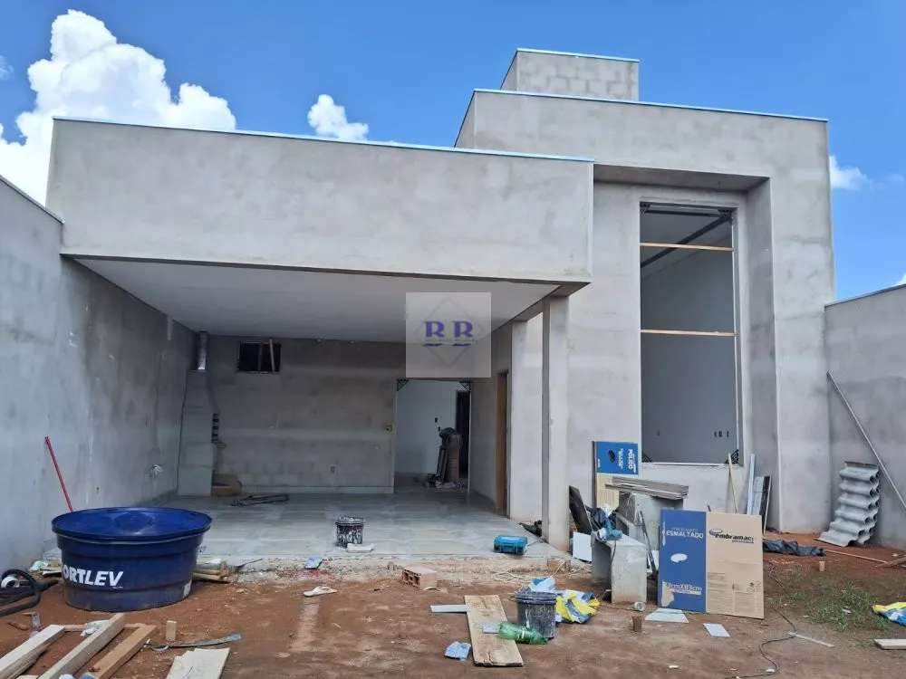 Casa à venda com 3 quartos, 140m² - Foto 2