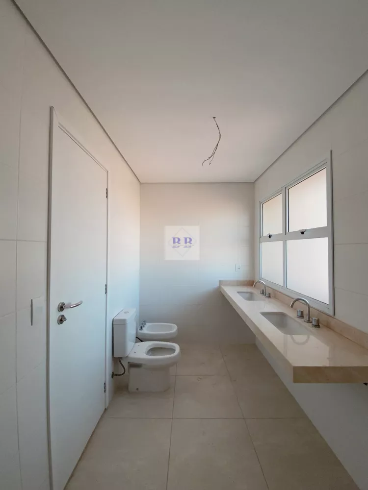 Apartamento à venda com 3 quartos, 180m² - Foto 2