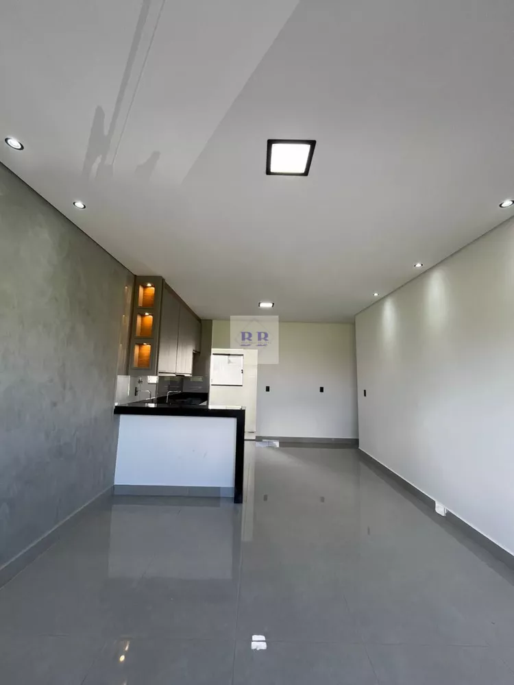 Apartamento à venda com 2 quartos, 68m² - Foto 4