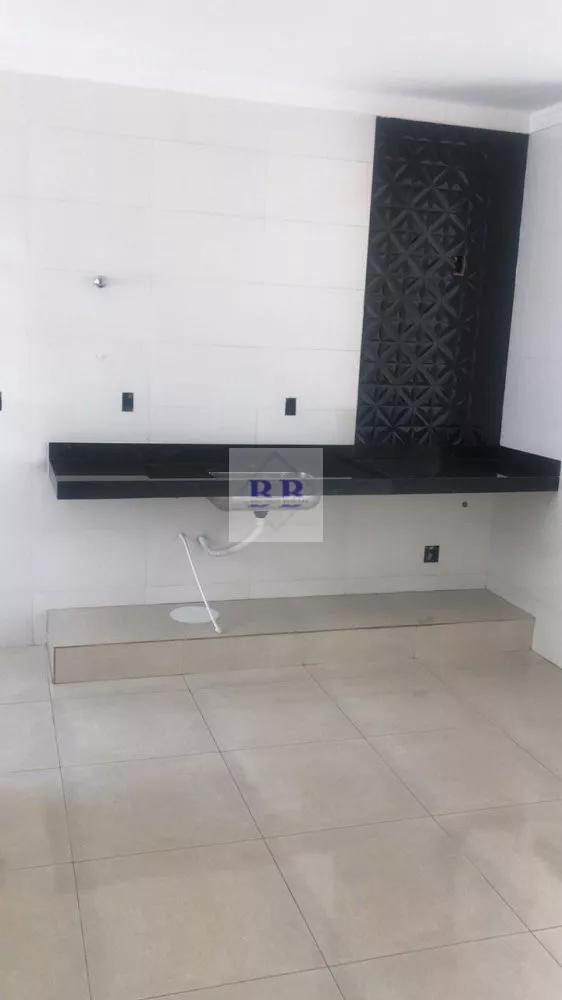 Apartamento à venda com 2 quartos, 84m² - Foto 2